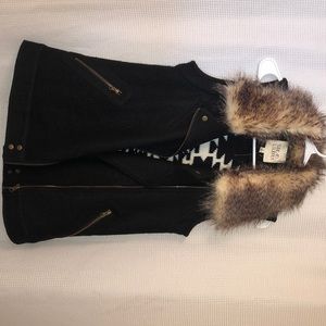 Thread and supply faux fur trimmed wool vest